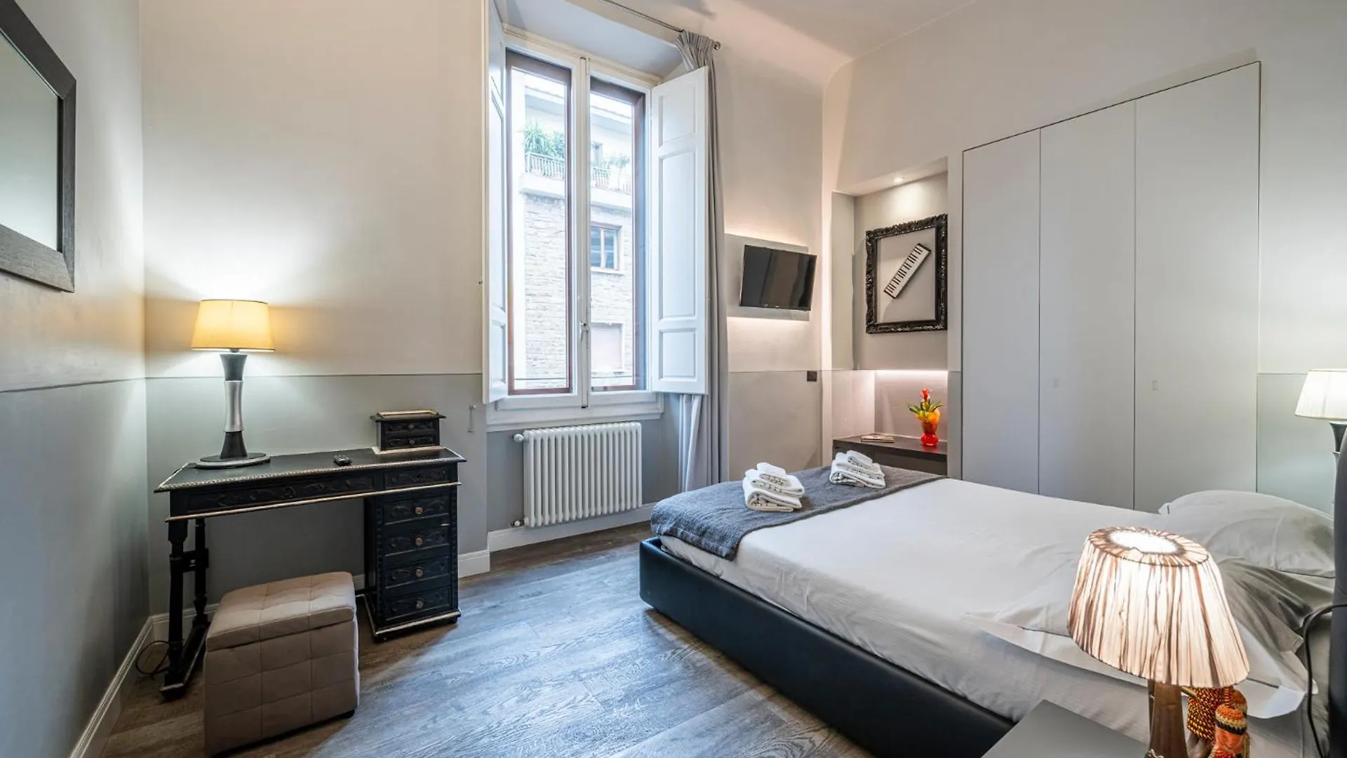 Cherubini Palace Thematic Apartment Florence