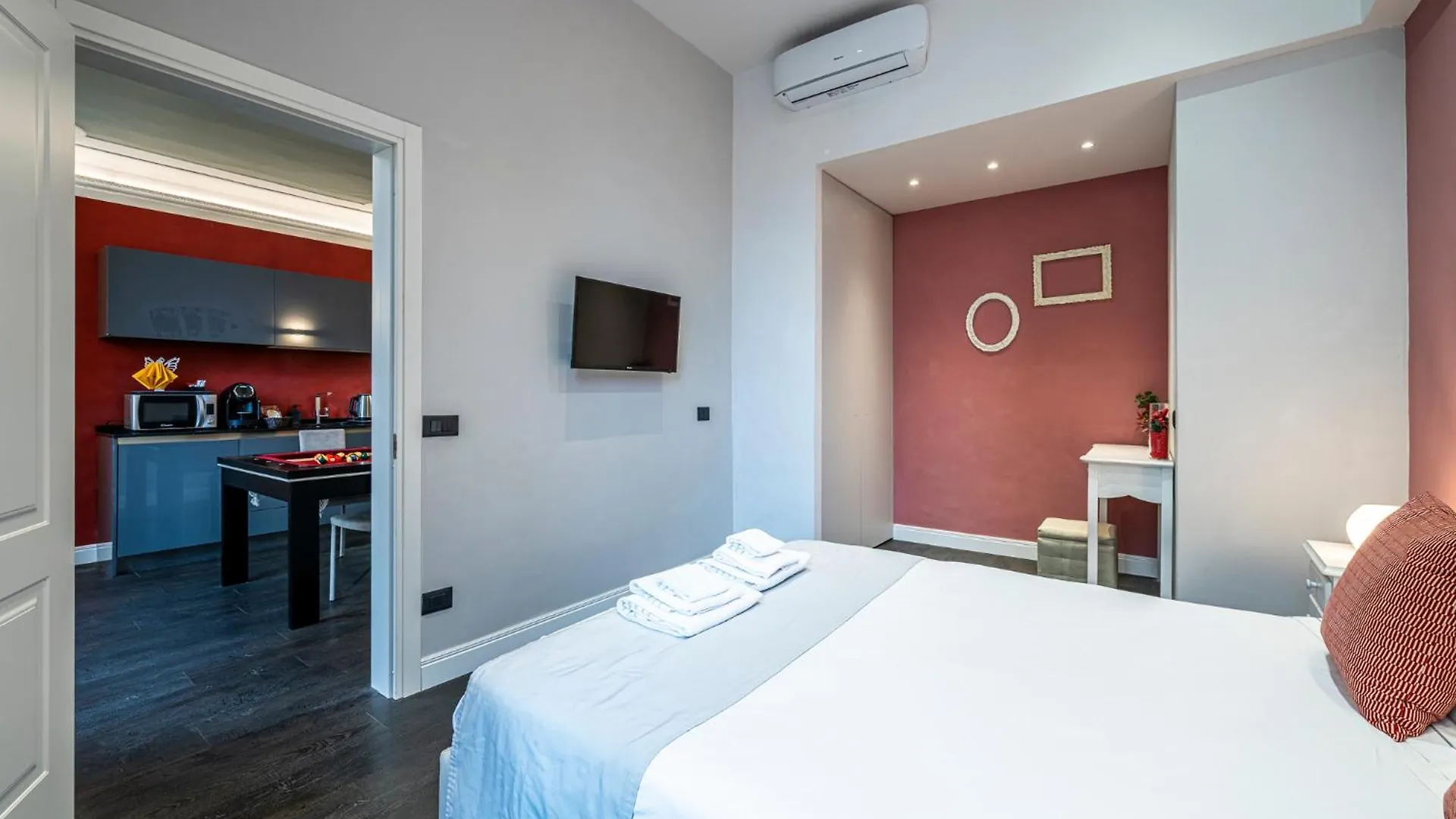 Cherubini Palace Thematic Apartment Florence