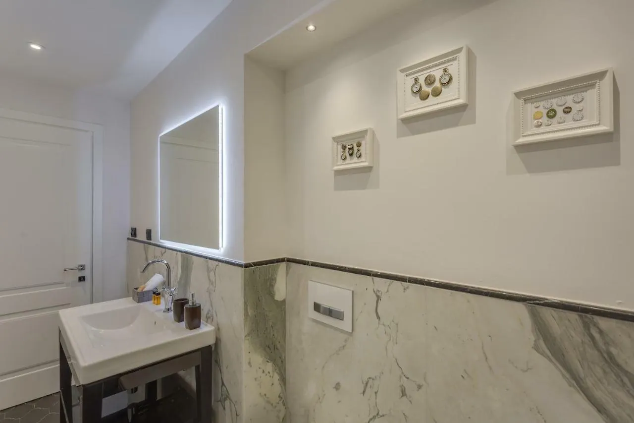 Cherubini Palace Thematic Apartment Florence