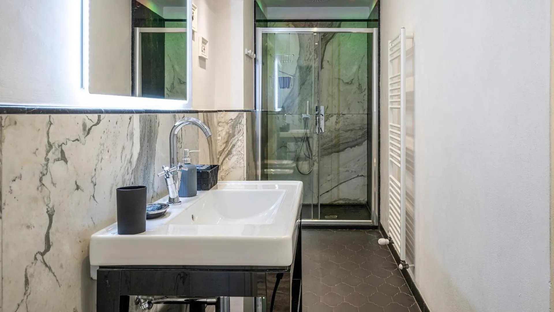 Cherubini Palace Thematic Apartment Florence