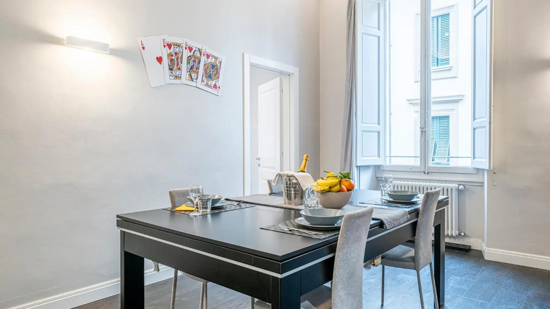 Cherubini Palace Thematic Apartment Florence