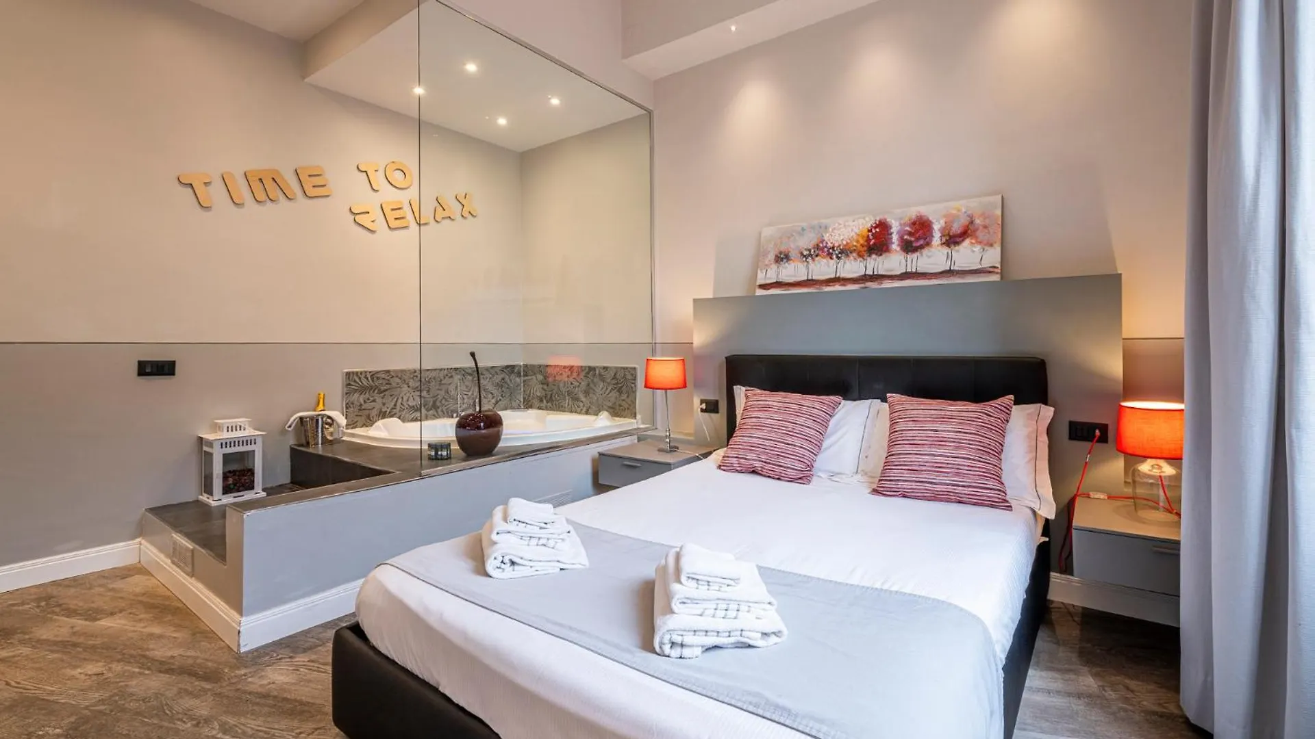 Cherubini Palace Thematic Apartment Firenze