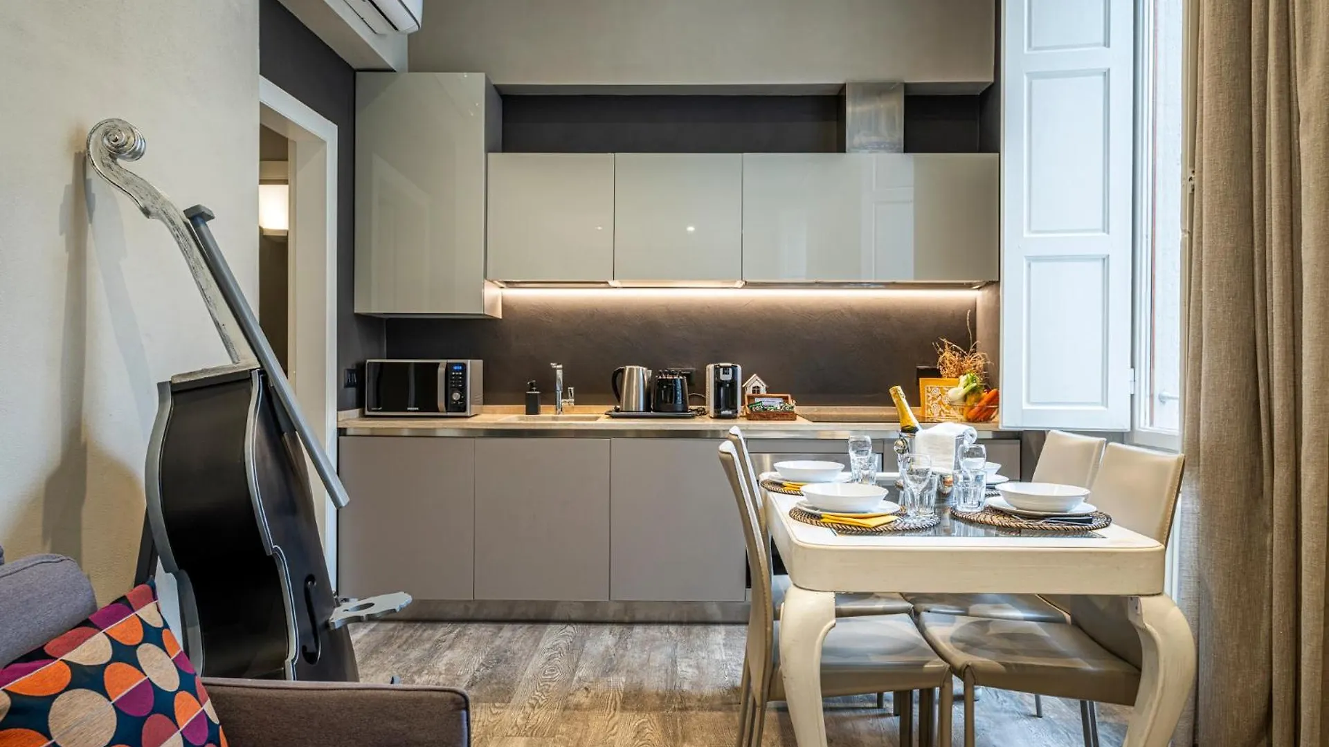 Cherubini Palace Thematic Apartment Firenze Italia