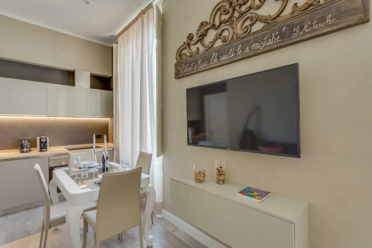 Cherubini Palace Thematic Apartment Firenze